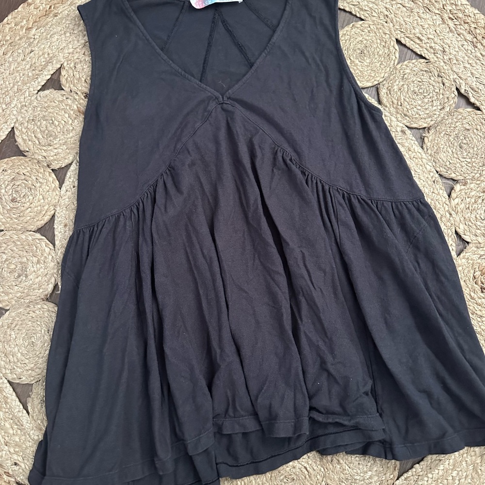 Black Sleeveless Women's Top